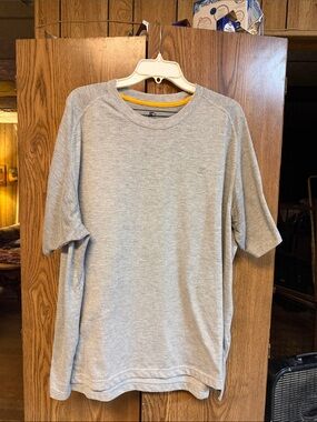 STARTER Men's Heather Gray Short-Sleeve Crewneck Tee with Yellow Trim